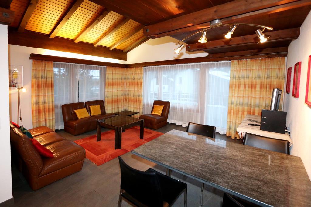 Sarazena Lägenhet Saas Fee Rum bild